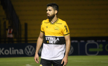 “Temos que encarar para ganhar e ficar no topo da tabela”, diz Rayan sobre partida contra Guarani