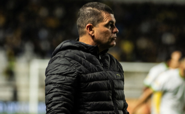 Louzer comemora vitória do Criciúma, mas faz alerta: 'Resultado muito perigoso'