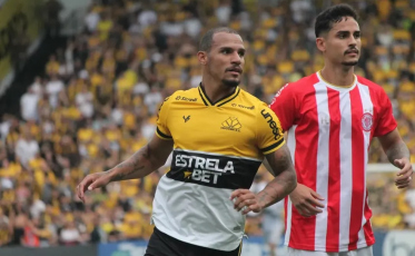 Criciúma oferece contrato de dois anos e aumento salarial para manter Arilson na equipe (ÁUDIO)