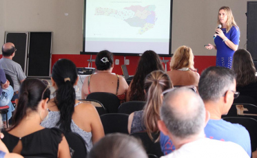 Inclusão é tema de debate entre educadores e CER Unesc