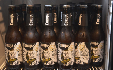 Cerveja Coruja lança nova comunicação visual e posicionamento de marca
