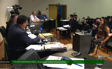 Acareação marcada por contradições e choro de Márcia Pauli