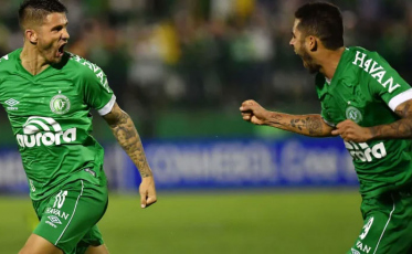 Chape precisa vencer fora para sair do Z4. Avaí em busca da primeira vitória