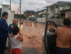 Chuva deixa ruas alagadas em cidades da região (VÍDEO)