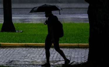 Bombeiros e Defesa Civil alertam população para os cuidados com as chuvas