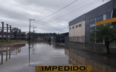Fortes chuvas causam alagamentos em municípios da Amrec (VÍDEOS)