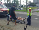 Ciclista é atropelado por ônibus na Centenário