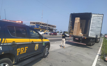 PRF apreende quase R$ 2 milhões em cigarros