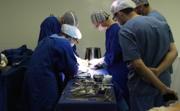 Hospital Infantil Joana de Gusmão realiza cirurgia inédita em tumor ósseo com nitrogênio líquido