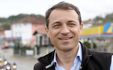 Comandante Moisés surpreende e vai para o segundo turno