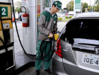 Em busca de salvação: a inflação no preço dos combustíveis aumenta o custo de vida generalizado no Brasil