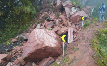 Começam trabalhos de desvio de traçado onde houve perda de pista na Serra do Corvo Branco