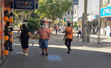 Dia das Mães deve trazer fôlego às vendas do comércio em SC