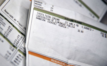 Aneel anuncia aumento de até 10% na energia elétrica em 2023 