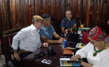 Gaivota: escritores trocam experiências em Confraria Literária