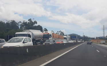 BR-101: Trânsito intenso nesta manhã