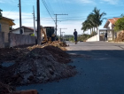 Ruas pavimentadas passam por conclusão de calçadas em Içara