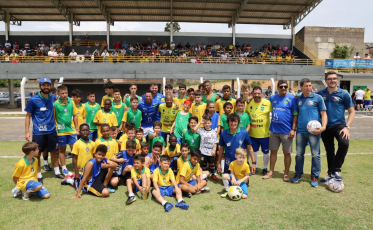 Marcelinho Carioca e Junior dão show de simpatia e simplicidade no Jogo Solidário