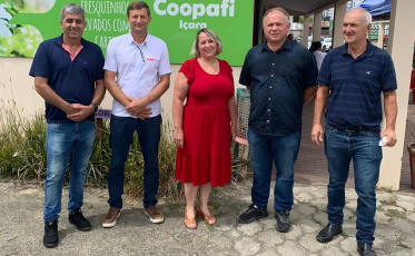 Lideranças de Cocal do Sul conhecem projeto de reciclagem em Içara