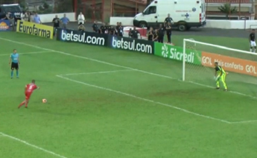 Nos pênaltis, Criciúma se despede da Copa SP