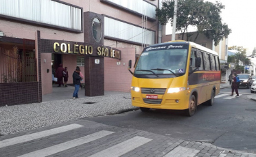 Pais e colégios negociarão descontos nas mensalidades individualmente