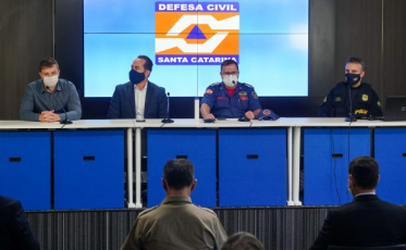 Governo do Estado trabalha para desbloquear rodovias catarinenses