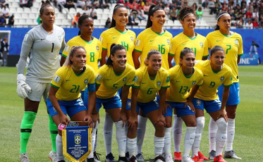 Brasil encara a Itália e busca classificação para as oitavas na Copa