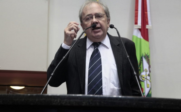 Fernando Coruja fala sobre o retorno ao cenário político  