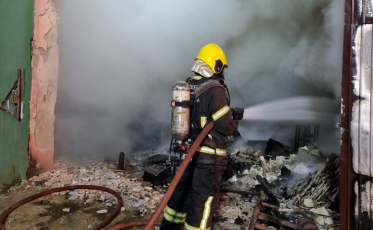 Incêndio atinge depósito em Araranguá