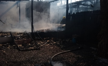 Criciúma: duas casas são atingidas por incêndio no bairro Cidade Mineira