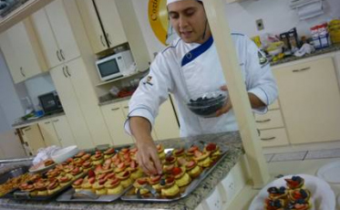 Criciúma: Angeloni promove cursos gratuitos de gastronomia durante o mês de junho