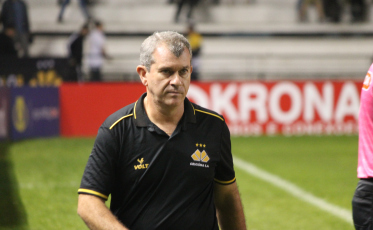 “Quem cair no caldeirão vai sofrer”, diz Tencati sobre jogos em casa