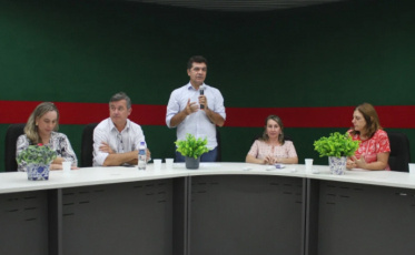 Salvaro autoriza repasse de recurso emergencial a escolas do município