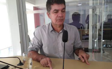 Salvaro defende irregularidades no contrato com a Casan. Empresa nega