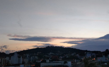 Sábado com tempo nublado