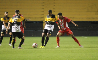 Criciúma perde oportunidades e empata em 1x1 com Hercílio