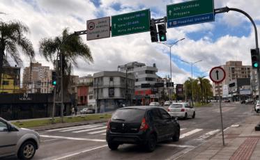 Semáforos da Avenida Centenário entram na mira por sequência de sinais fechados