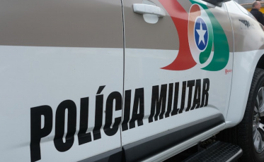 Homem é encontrado morto com sinais de violência no pátio de casa em Forquilhinha