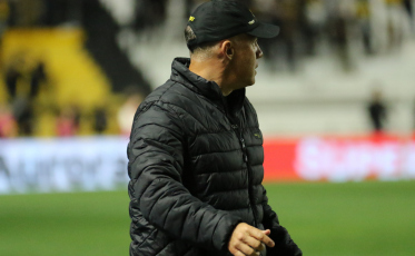 “Não procede”, afirma Eduardo Baptista sobre ida para o Inter