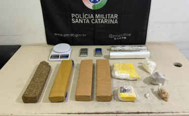 Mais de 5 kg de drogas são apreendidos em residência de Passo de Torres