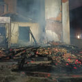 Casa de veraneio de 120 m² é destruída por incêndio no Balneário Esplanada, em Jaguaruna