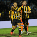 Yuri Tanque sai do banco, decide contra o Londrina e leva Criciúma à segunda vitória seguida