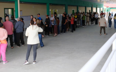 Eleitores esquecem o segundo voto para o Senado e causam filas em locais de votação
