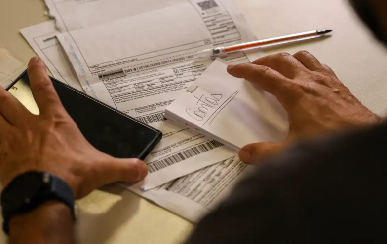 Salário mínimo de R$ 1.741 em 2027? Veja o que ainda pode mudar