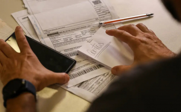 Salário mínimo de R$ 1.741 em 2027? Veja o que ainda pode mudar