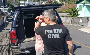 Investigado por crimes sexuais contra adolescentes é preso em Orleans