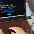 Estudantes lançam site com dados de políticos e alcançam 20 mil acessos na primeira semana