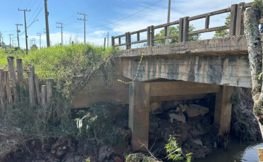 Ponte que dá acesso à Sanga Funda é interditada após chuvas em Içara