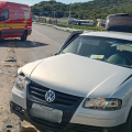 Batida entre dois carros deixa três idosos feridos na SC-108, em Urussanga