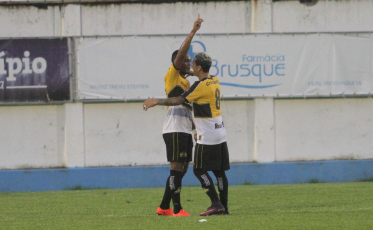 Criciúma não vence o Brusque no Augusto Bauer pelo Catarinense há seis anos
